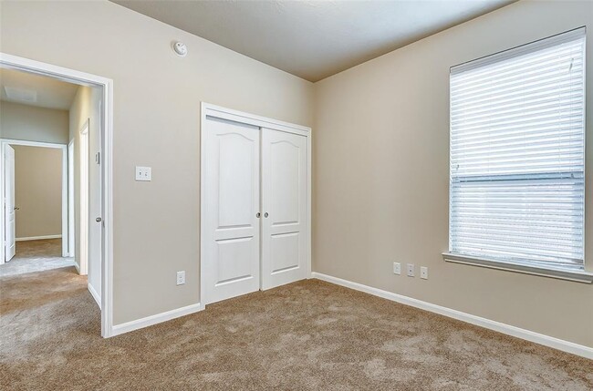Building Photo - 22402 Lavaca Ranch Ln