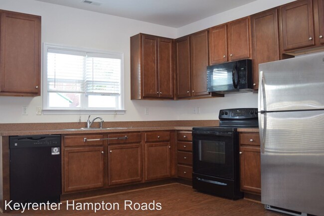 Building Photo - 4 br, 3.5 bath House - 1459 W 43rd Street