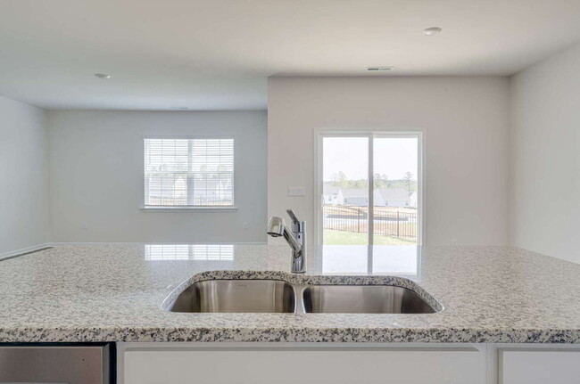 Building Photo - One Story 4-Bed Home in Fuquay-Varina