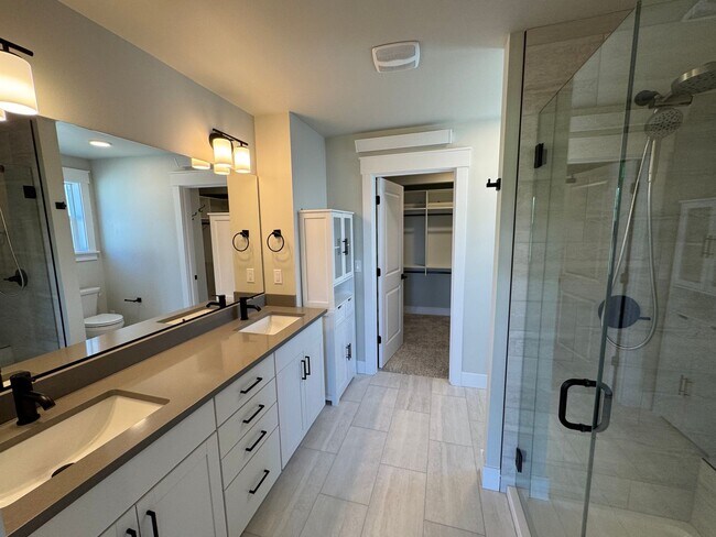 Building Photo - 5941 Ranch Lp