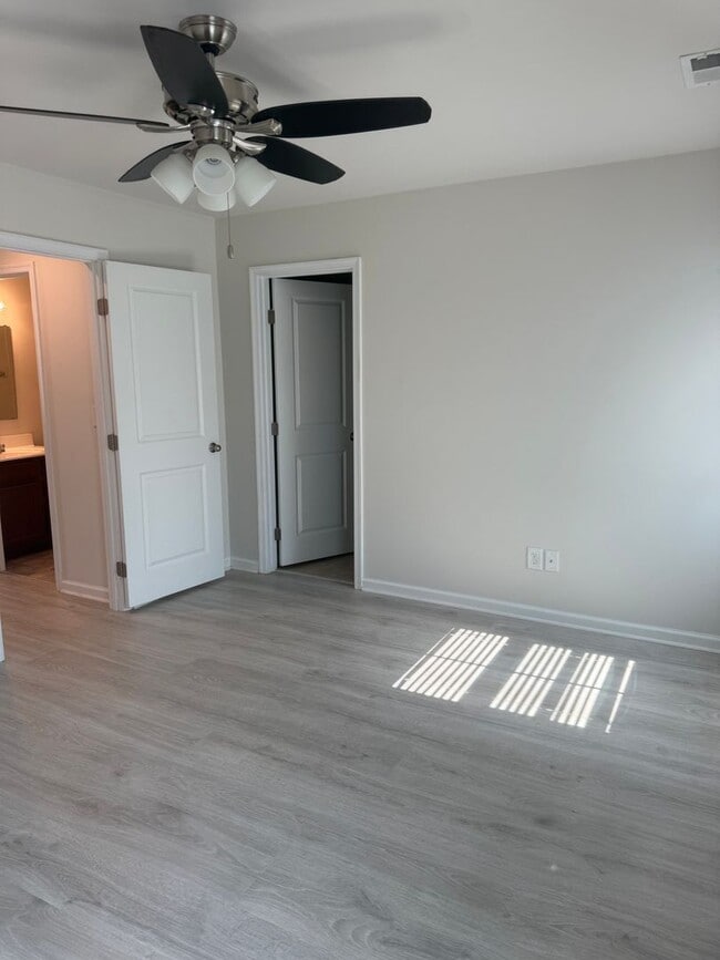 Building Photo - Newly Renovated 3BR Townhome with Private Patio in Fort Mill