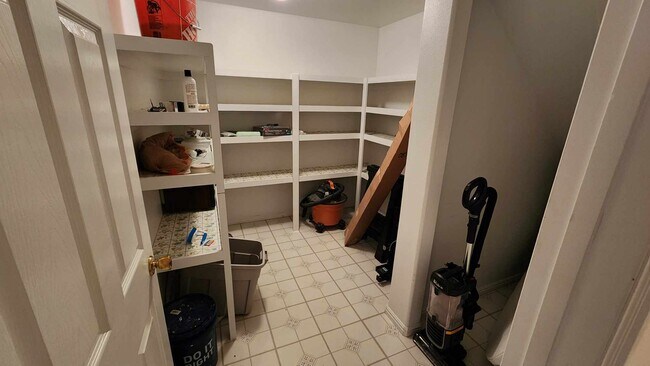 Building Photo - 1430 E 900 S