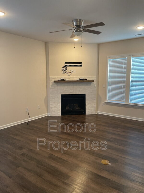 Building Photo - 2680 Impulsion Dr