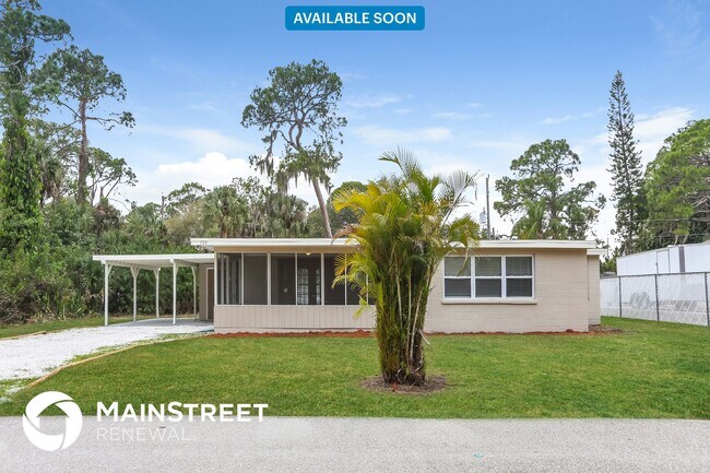 Primary Photo - 739 Palmetto St