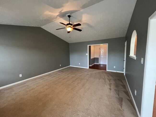 Building Photo - 4 Bed 2 Bath Raeford Home with Fenced Backyard