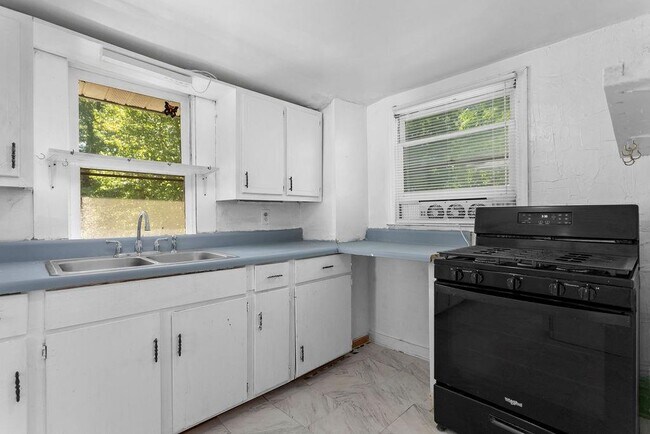 Building Photo - 1742 Ware Ave