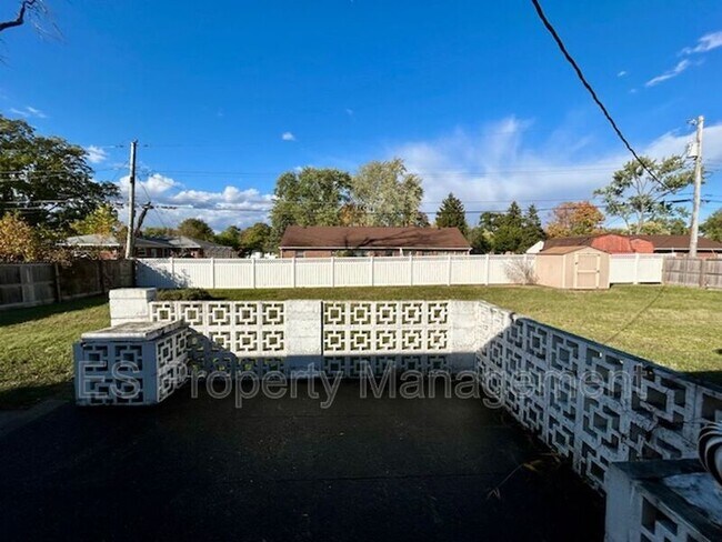 Building Photo - 5106 Radnor Rd