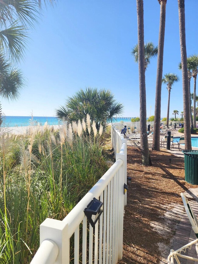 Building Photo - 11832 Front Beach Rd