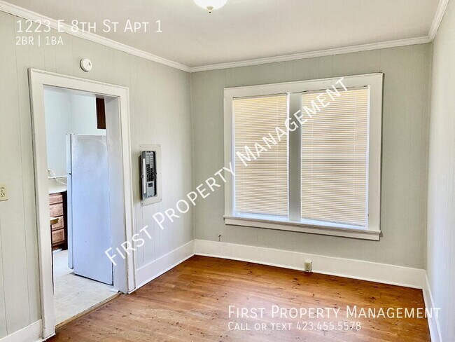 Building Photo - 1223 E 8th St