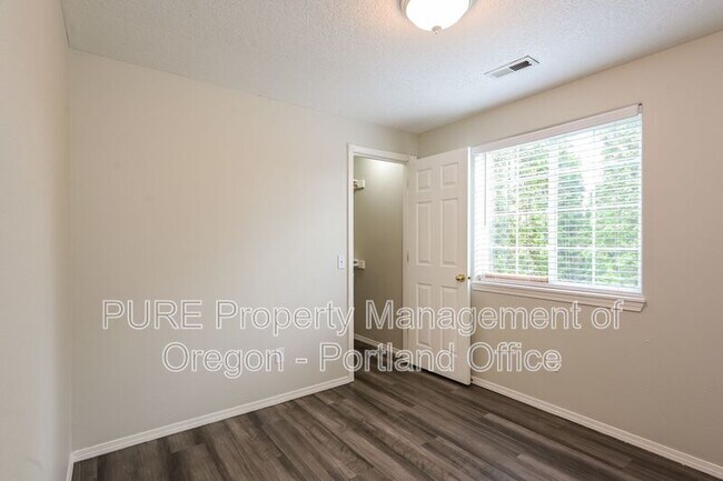 Building Photo - 1811 SE 162nd Ave