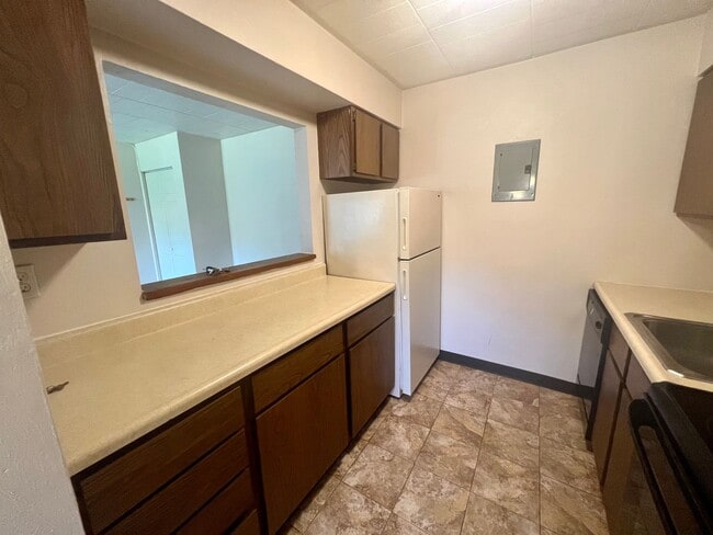 Building Photo - 1 Bedroom 1 Bath-Moon Township