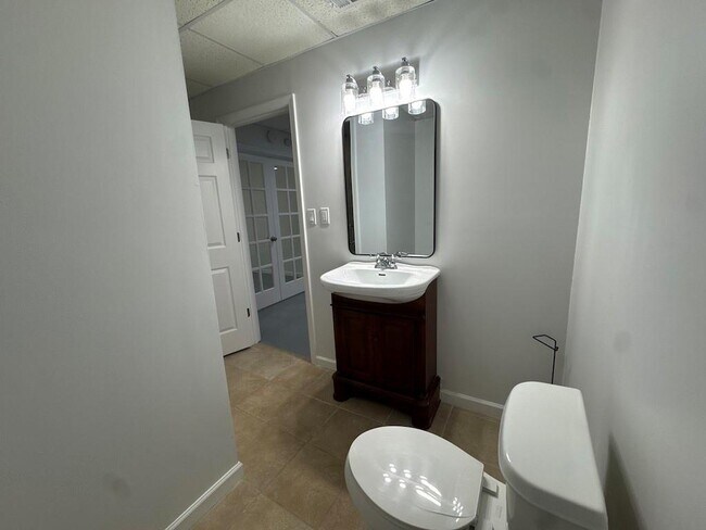 Building Photo - 1925 Heatherton Rd