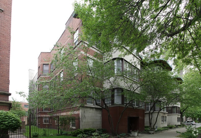 5337 S Hyde Park Blvd - 5337 S. Hyde Park Boulevard