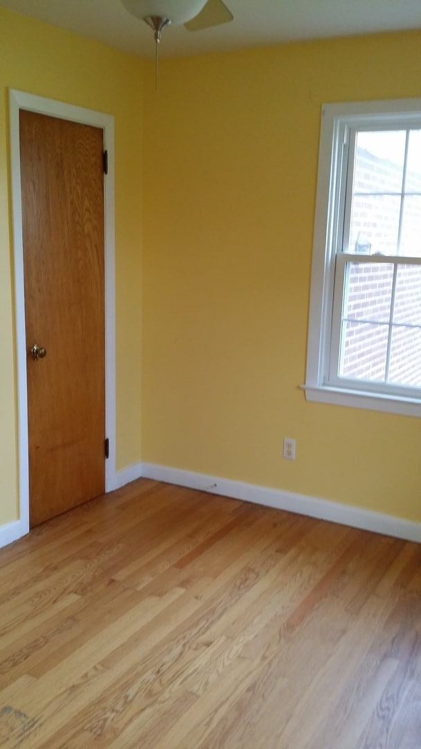 Building Photo - Come make this home yours