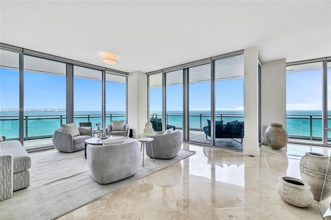 Primary Photo - 10295 Collins Ave