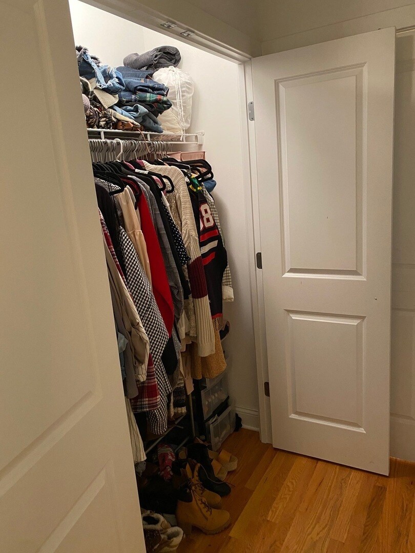 Building Photo - 3142 N Racine Ave