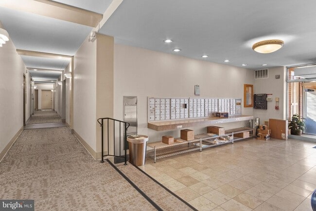 Building Photo - 1931 N Cleveland St