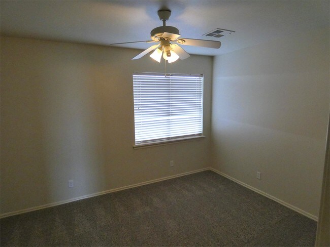 Building Photo - 2625 Cedar Tree Rd