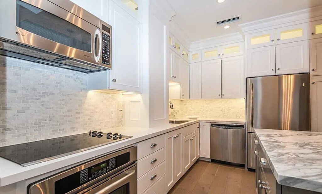 Custom Kitchen Cabinets - 10501 Wilshire Blvd