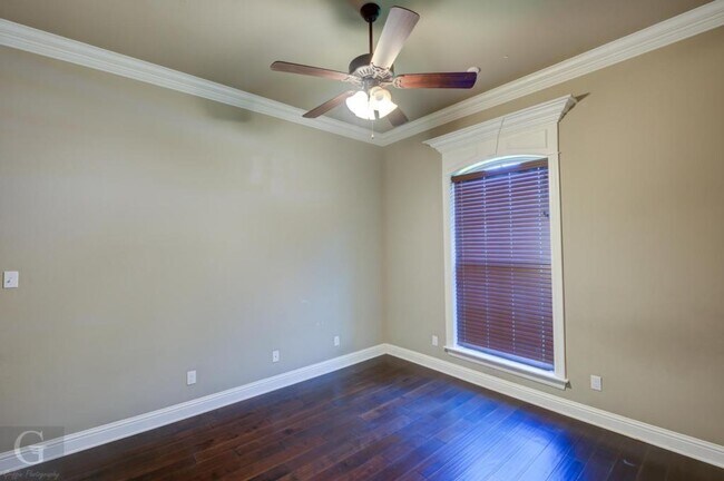 Building Photo - 3038 Sagefield Ln