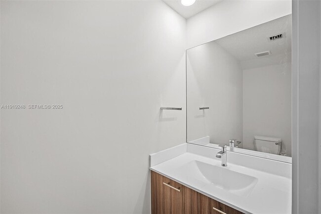 Building Photo - 10270 NW 66th St