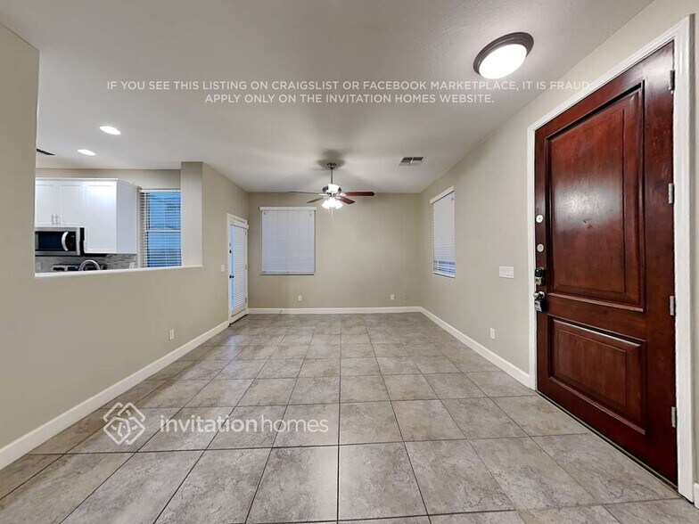 Building Photo - 10054 E Impala Ave