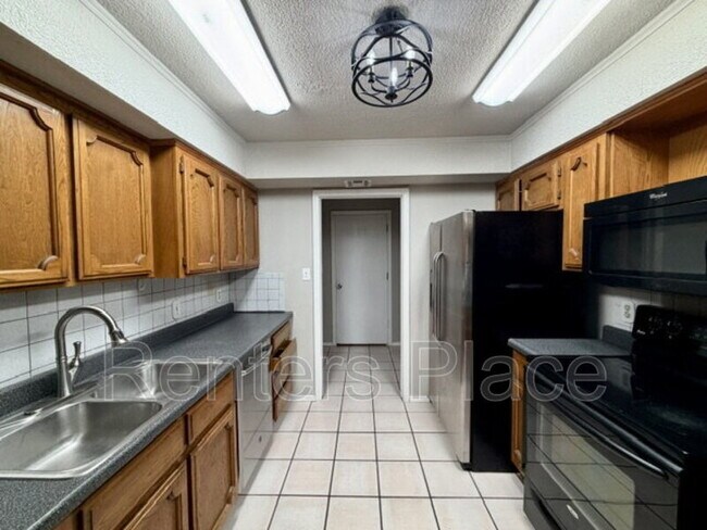 Building Photo - 14148 S Poplar Pl