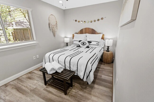 Building Photo - 20082 N Pecos Valley Trail