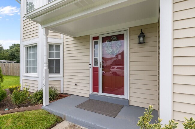 Building Photo - 1315 Copper Stone Cir