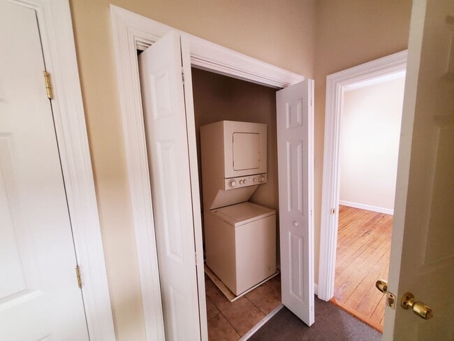 Building Photo - MCV, VCU, Church Hill, 2 Story, 3 Bedroom, 2 1/2 Bath House