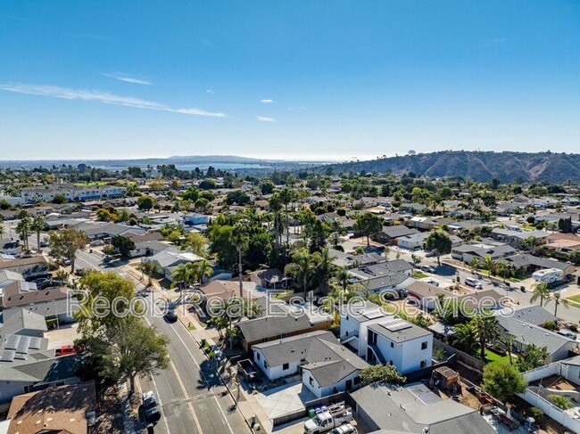 Building Photo - 4506 Moraga Ave
