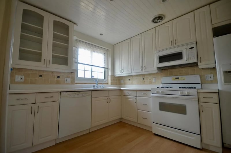 Building Photo - 6409 W 86th Pl