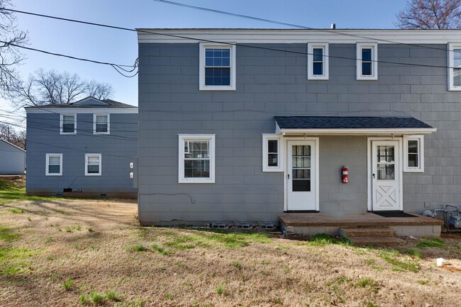 Building Photo - Huntsville Townhouse 2BR/1BA