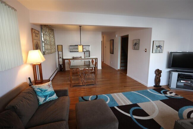 Building Photo - 14 S Swarthmore Ave