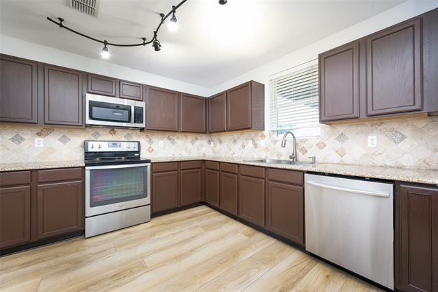 Building Photo - 1617 Carolina Ridge Way