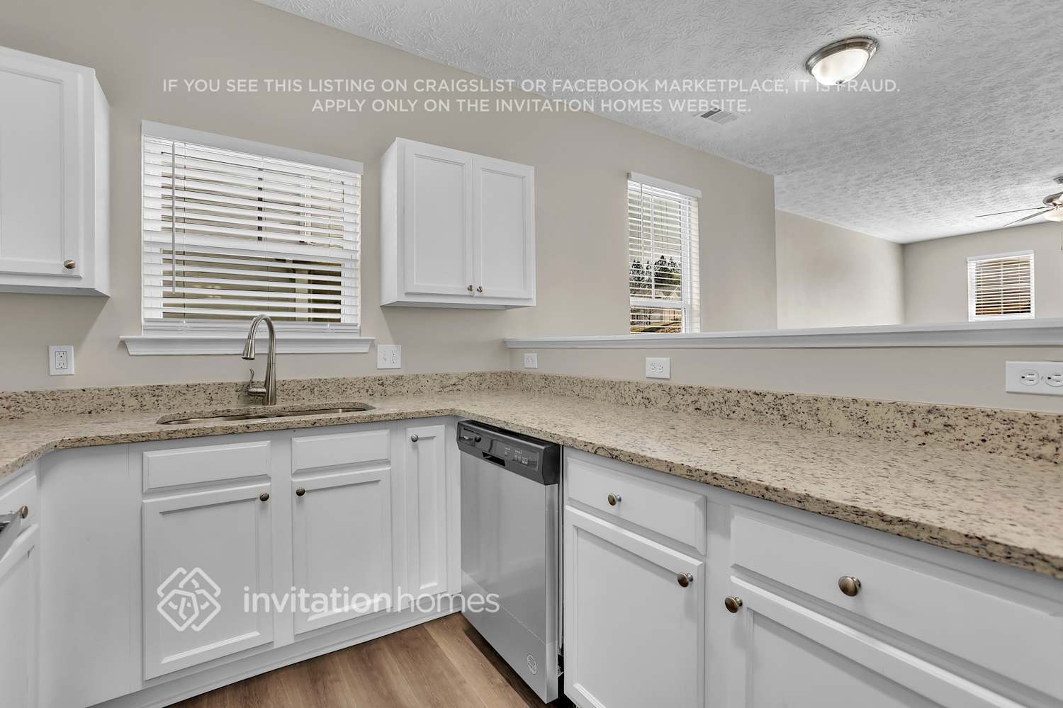 Building Photo - 4904 Heritage Cir