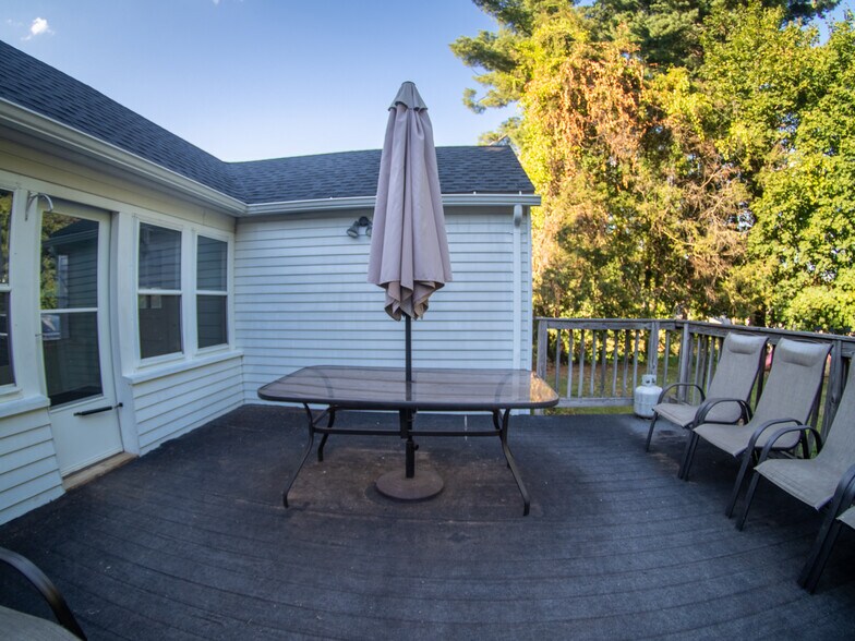 Back deck - 225 Cooper St