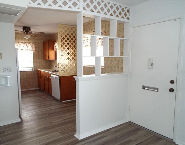 Building Photo - 1556 Council Dr