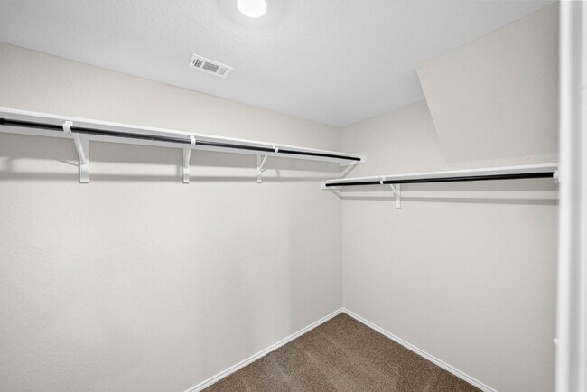 Building Photo - 3 Bedroom Rental in Convenient West San An...