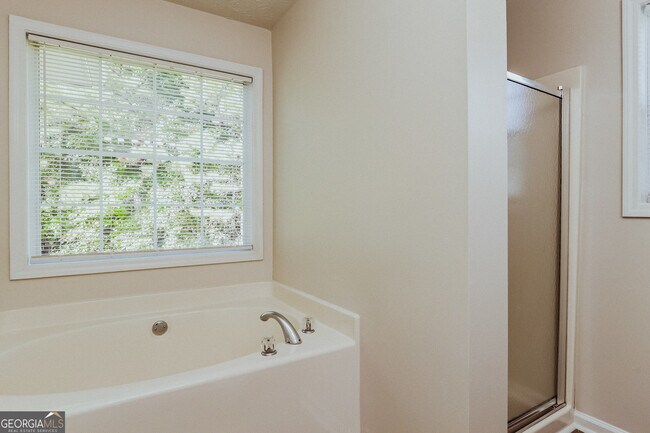 Building Photo - 35 Spring Valley Keep