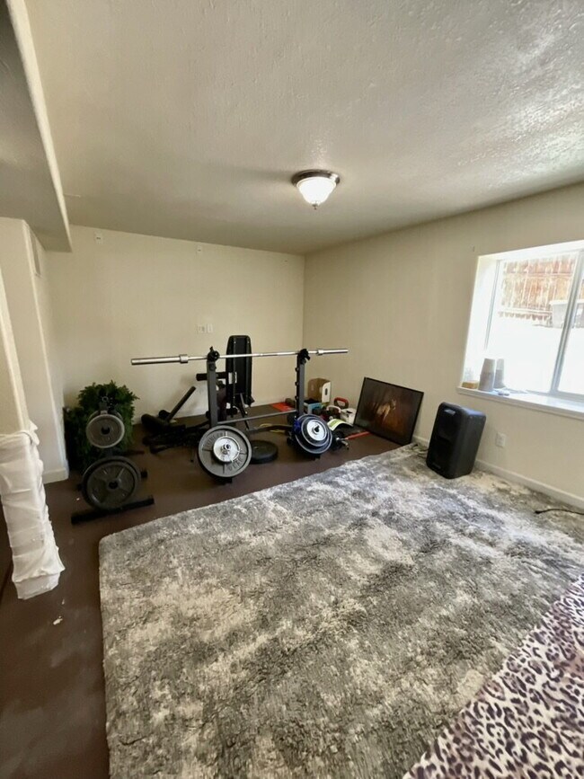 Building Photo - "Spacious 3-Bed with bonus room Sanctuary with 2.5 Baths in Fountain, CO – Your Serene Retreat Aw...