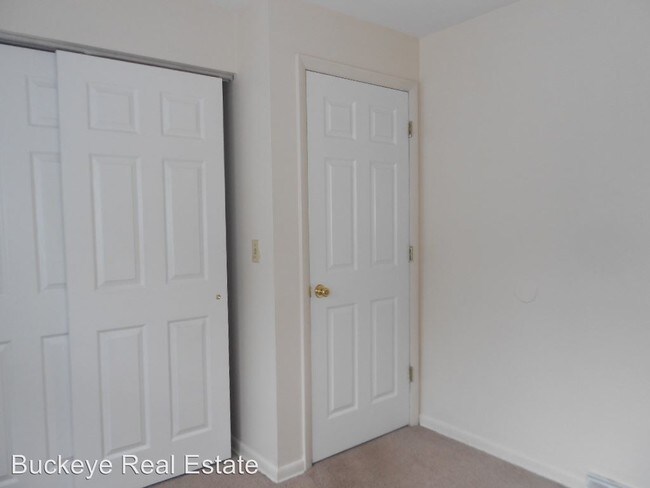 Building Photo - 106 E Lane Ave