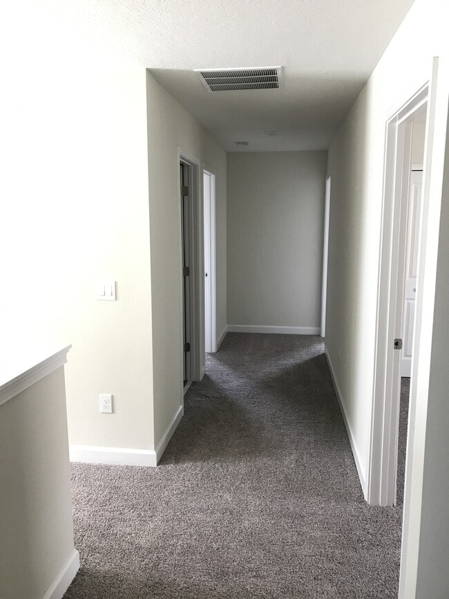 Building Photo - 5/3 Lake Nona/Moss park Home with FREE Lawncare, Internet, Cable and Phone