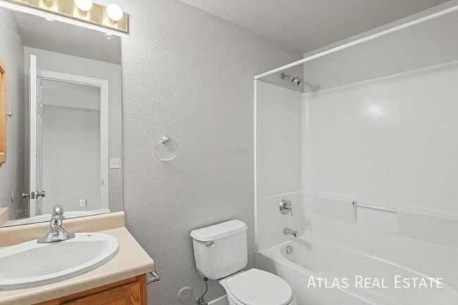 Building Photo - 7829 Antelope Valley Point