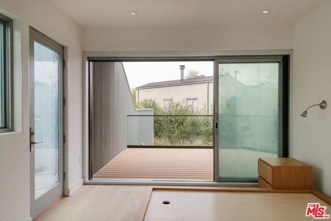 Building Photo - 340 Indiana Ave