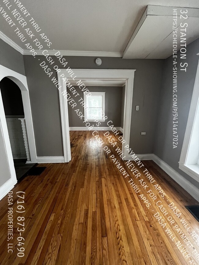 Building Photo - 32 Stanton St