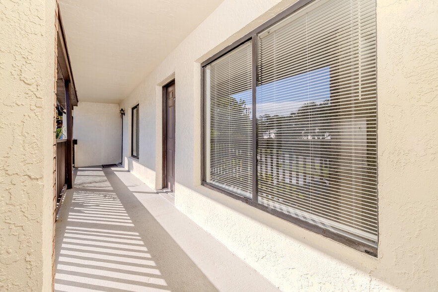 Building Photo - 1515 Huntington Ln