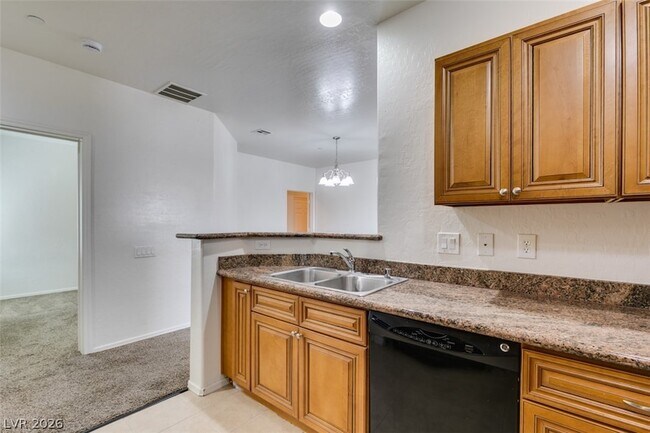 Building Photo - 6868 Sky Pointe Dr