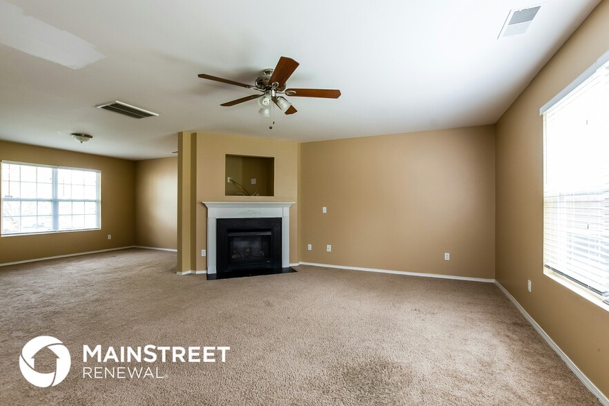 Building Photo - 4490 Westhill Pl