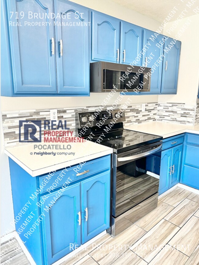 Building Photo - 719 Brundage St